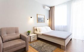 Cozy Apartment Beside Metro Yaroslava Mudroho, Universytet - Chernyshevska Str 95-6